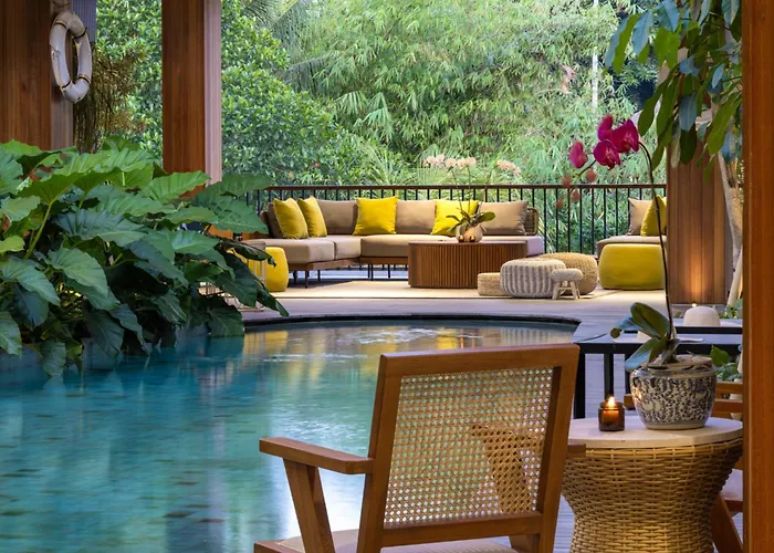 Akashi Villa *